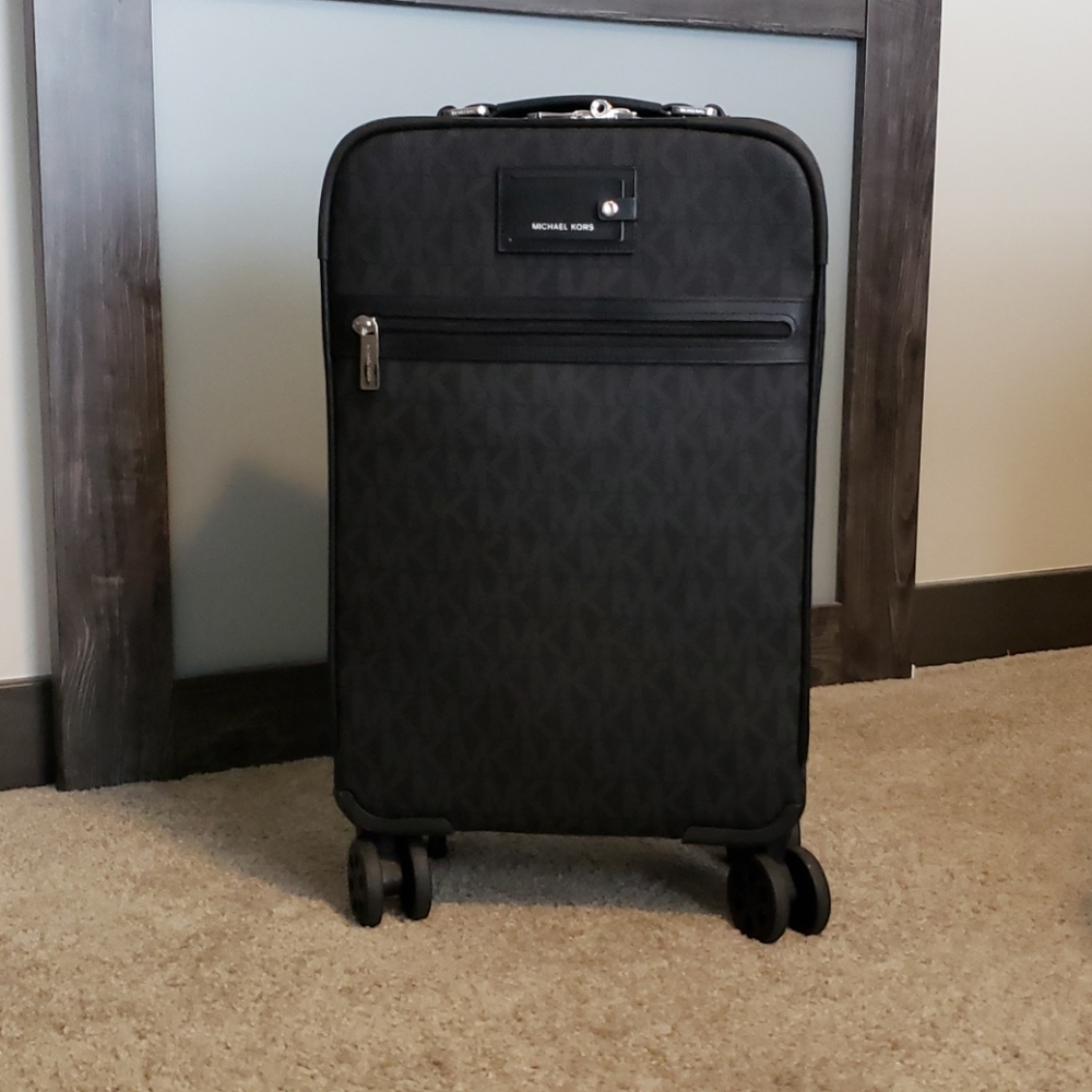 Michael Kors Check Luggage Black with protector